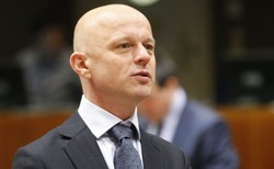 Rząd nowelizuje budżet i podwyższa deficyt. "Zabieg marketingowy"