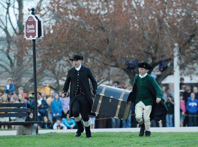 Rekonstrukcja bitwy pod Lexington z 1775 roku