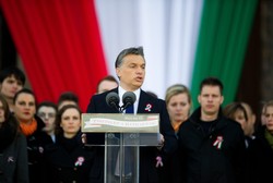 Węgry twardo wobec przyjmowania uchodźców. "Jako jedyni bronimy Europy"