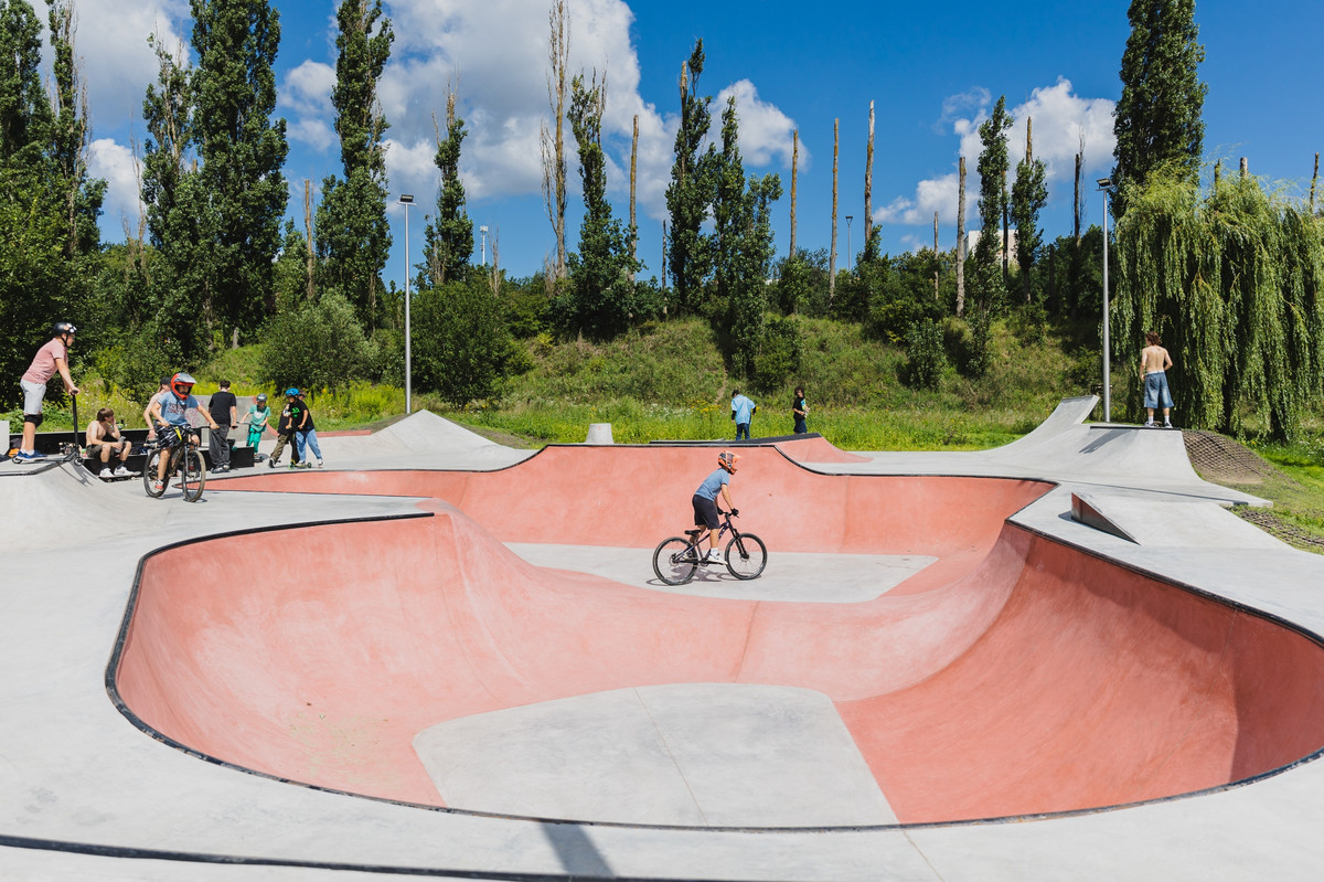 Skatepark w Jarze Wilanowskim już otwarty