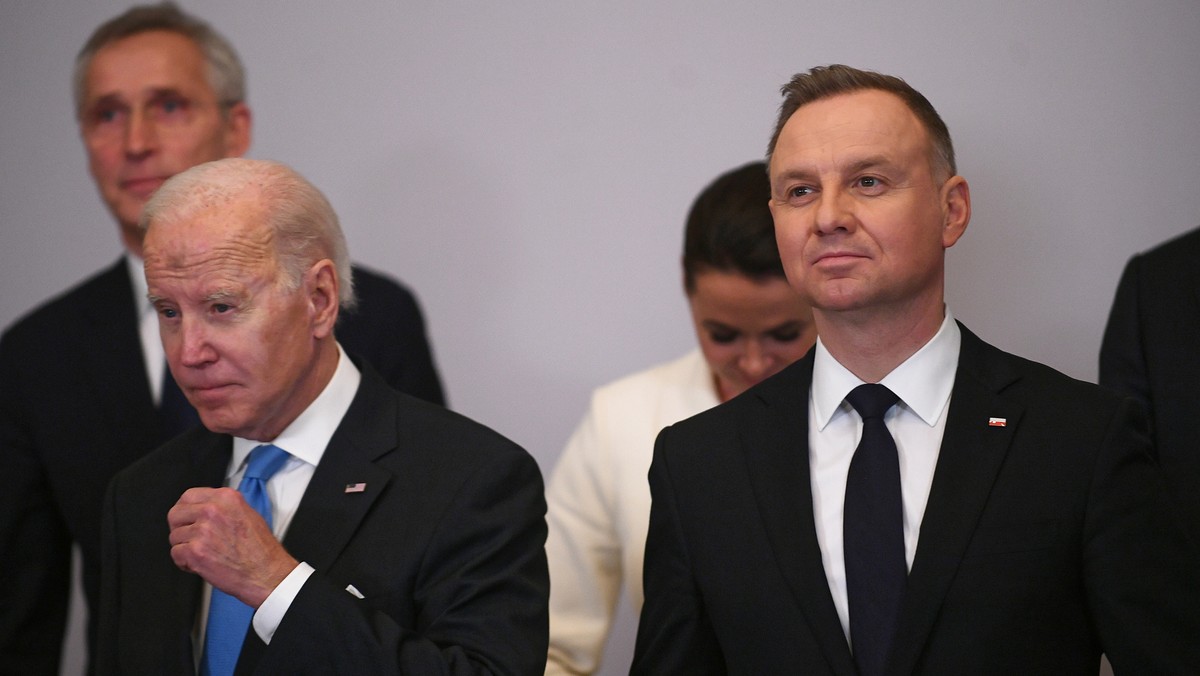 Prezydent USA Joe Biden i prezydent Andrzej Duda podczas szczytu państw Bukareszteńskiej Dziewiątki