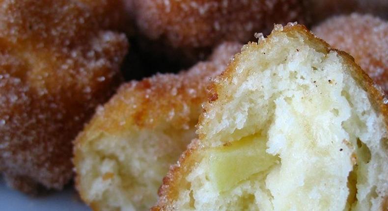 Apple fritters (allrecipes.com)