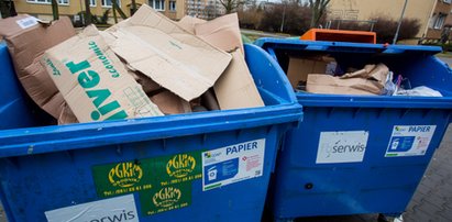 Kody kreskowe na workach na śmieci. Sprawdzają mieszkańców