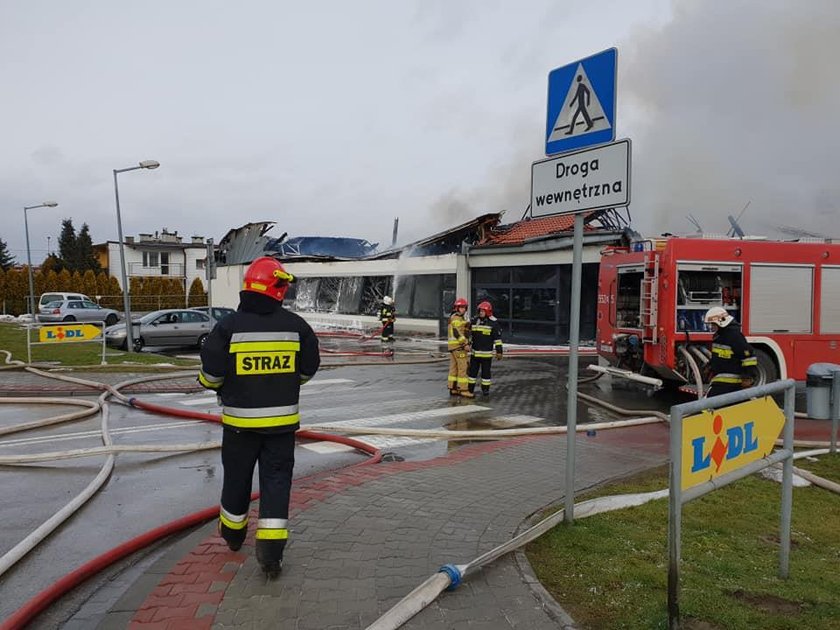 Pożar sklepu Lidl w Wadowicach. Ewakuowano klientów