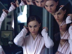 Kolejna dublerka zagrała całym ciałem. Media znowu wytykają Natalie Portman