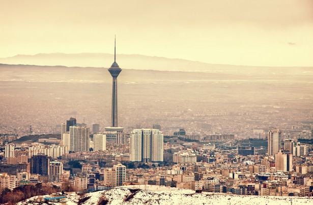 Na wieść o tym, że Iran porozumiał się ze Stanami Zjednoczonymi, na ulicach stolicy wybuchł festiwal radości. Cieszą się także koncerny, m.in. Peugot i Renault planują powrót na irański rynek