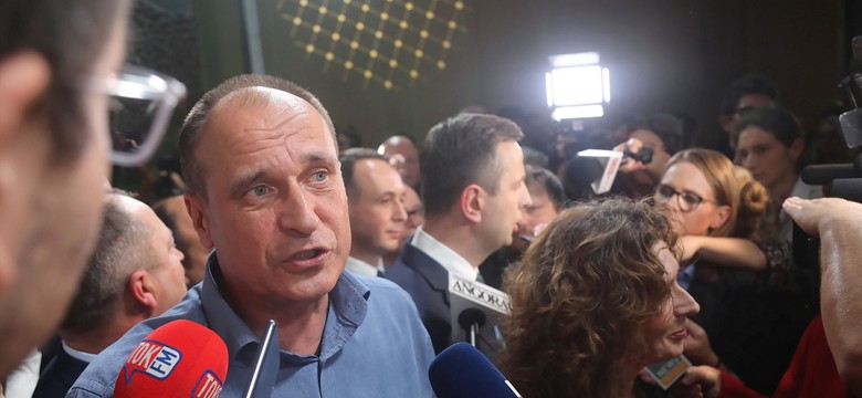 Kukiz: Jedyne przesłanie od Hołowni to "jestem spoza partii, czyli jestem fajny"