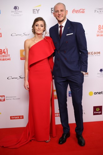 Najlepszy siatkarz MŚ Bartosz Kurek z Anną Grejman