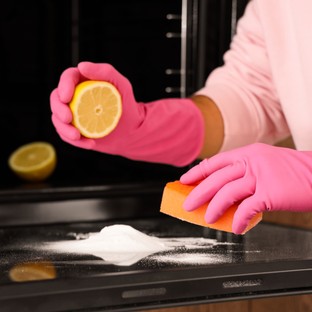 Tényleg csodaszer a szódabikarbóna a takarításban? Vagy csak egy mítosz?