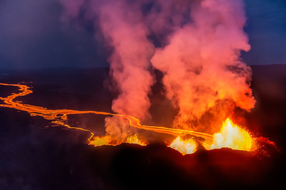 Fontanny lawy na Holuhraun