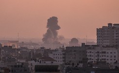 Izrael wznowił ataki w Strefie Gazy. 'Skrzywdzimy każdego, kto spróbuje nas skrzywdzić'