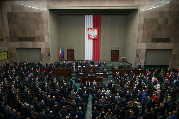 Po debacie w Sejmie projekt noweli ustawy o KRS trafił ponownie do komisji sprawiedliwości