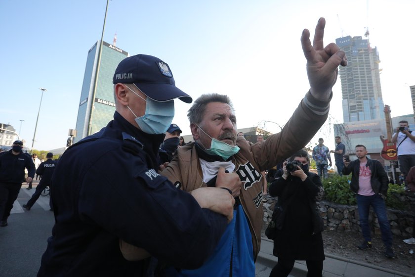 Sytuacja jest napięta, protestujący  w Warszawie przedsiębiorcy