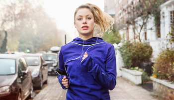 Figyelmeztető jel, ha akkor is izomlázad van, ha nem sportoltál, mutatjuk, mit jelent