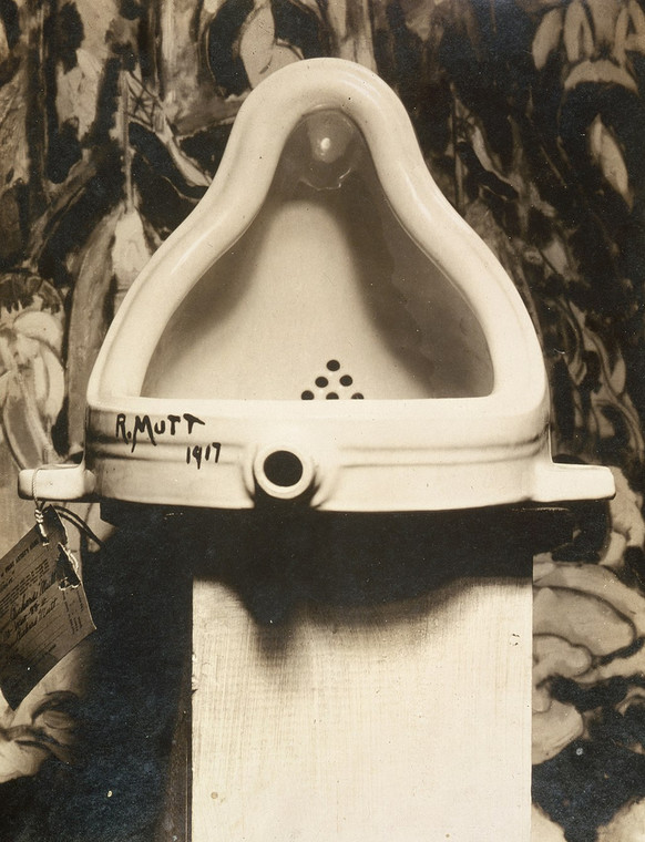 "Pisuar" Marcela Duchampa na wystawie w 1917 r. 