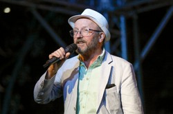 Barciś: Już dawno pożegnałem się z kościołem