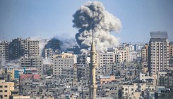 Odwetowa operacja lądowa Izraela w Strefie Gazy zachwieje bezpieczeństwem regionu