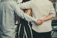 Zagubione pokolenie. Julia: Niby kiedy mam mieć czas na życie intymne?