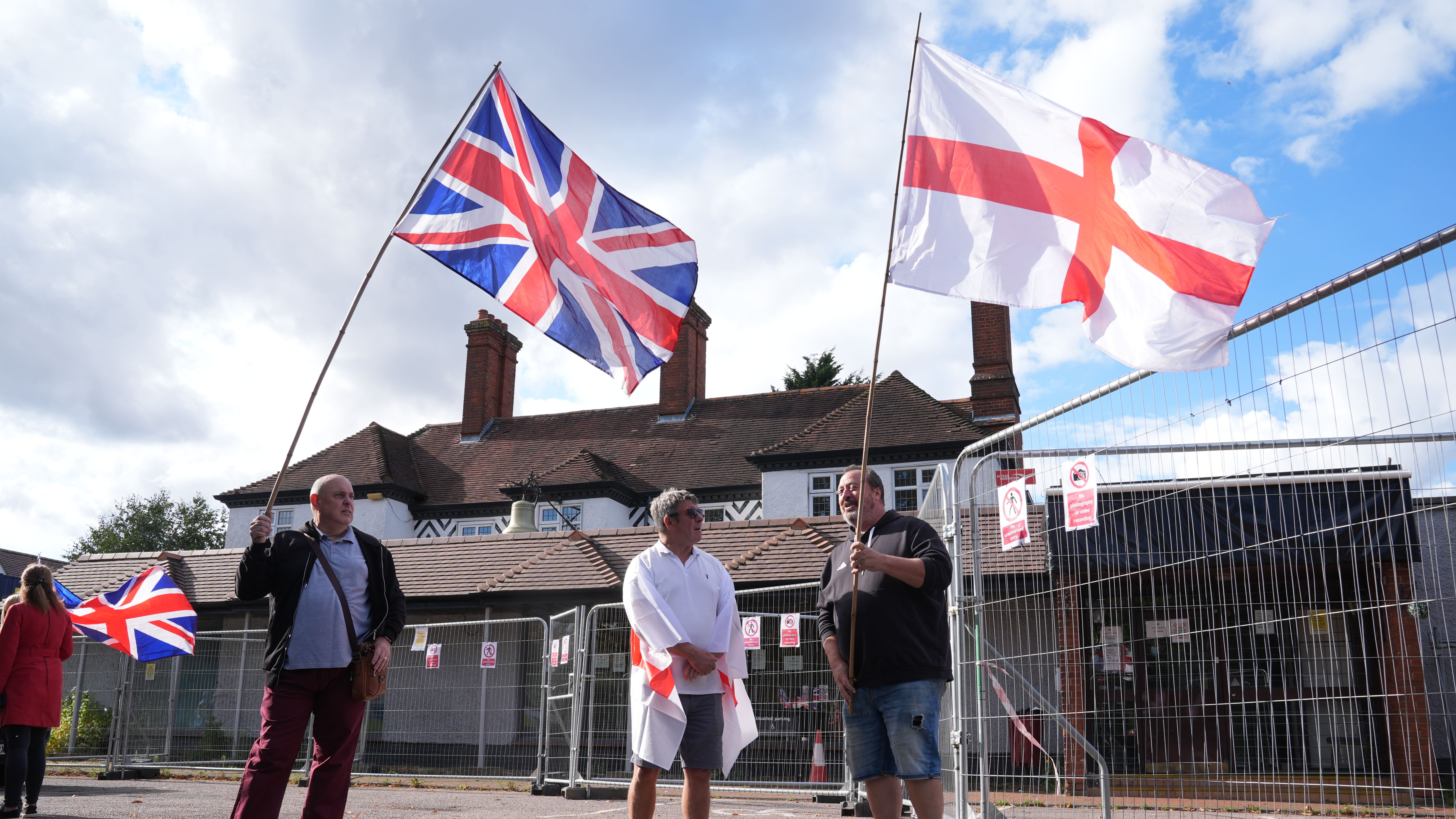 Judge rejects Essex council attempt to stop Bell Hotel asylum housing