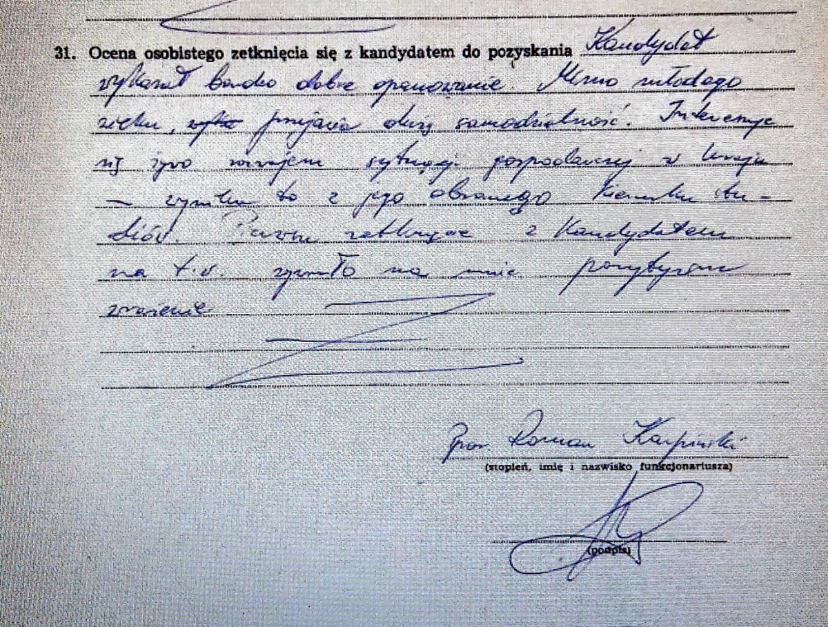 Reprodukcja wyświetlanego na monitorze fragmentu teczki TW Wolfgang dotyczącej Andrzeja Przyłębskiego