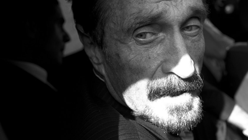 John McAfee nie żyje. Miał 75 lat. Został znaleziony martwy w środę 23 czerwca w celi w Barcelonie