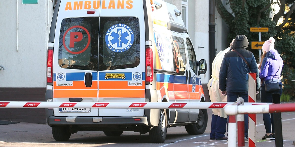 Pielęgniarka robiła testy na koronawirusa, gdy palił się jej dom