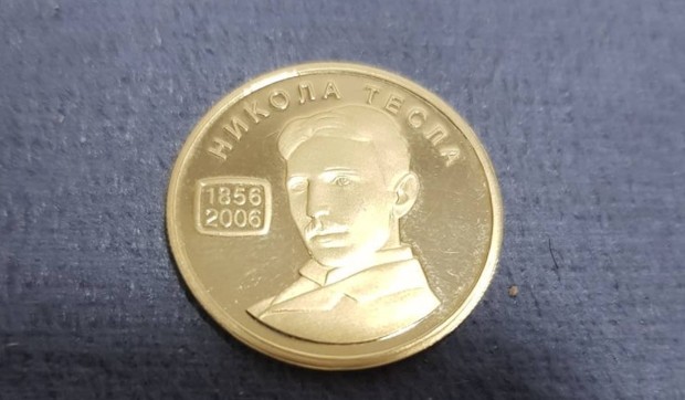 zlatnik Tesla