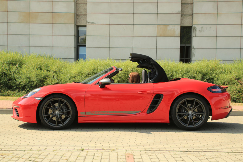 Porsche 718 Boxster T