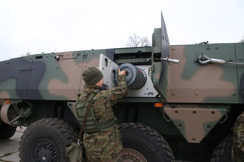 KTO Rosomak-S do przewozu PPK Spike. Przez żołnierzy nazywany 
