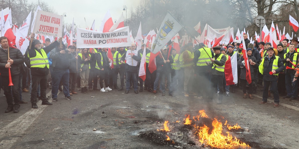 Protest rolników pod Kancelarią Premiera.