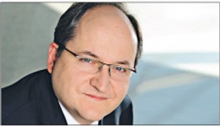 Czy pracodawca może skutecznie zwolnić pracownika z obowiązku świadczenia pracy