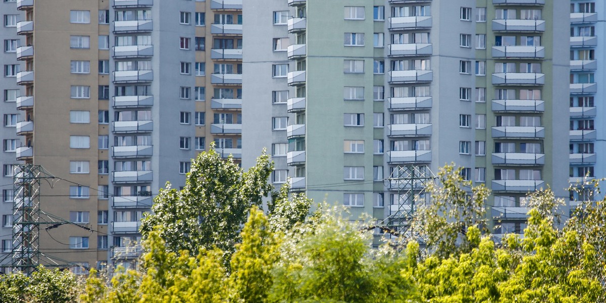 Budynki w starej wielkiej płycie mogą być ocieplane z pomocą państwa. Tak zakłada projekt resortu inwestycji i rozwoju przyjęty przez Stały Komitet Rady Ministrów.