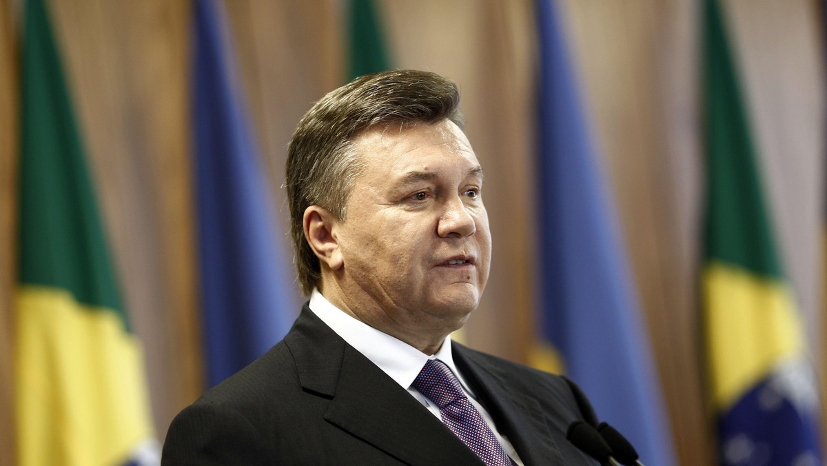 Prezydent Ukrainy Wiktor Janukowycz oświadczył dzisiaj, że jest mu "przykro" w związku z sytuacją wokół byłej premier Julii Tymoszenko, jego przeciwniczki politycznej, skazanej niedawno na siedem lat więzienia.