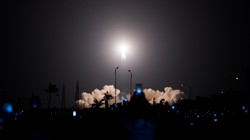 "Nie można wykluczyć, że szczątki chińskiej rakiety spadną na ląd"