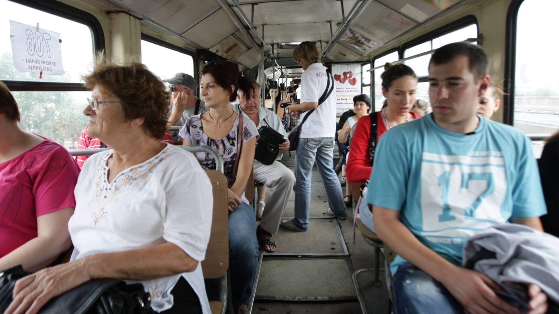 Zastrašujuća scena iz GSP-a: Prevoze nas autobusi puni rupa