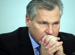 Kwaśniewski chce więcej pieniędzy