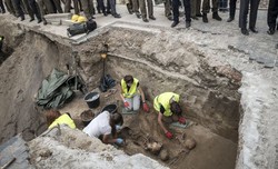 Kolejne wstrząsające odkrycie na Łączce. &quot;Szczątki niosą ślady egzekucji metodą katyńską&quot;