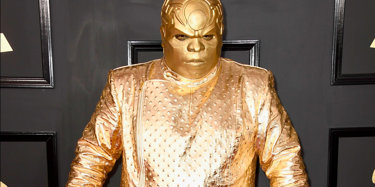 If CeeLo Green decided he didn't want anyone to see the red carpet photos of him dressed all in gold, he could just buy up the photo rights.