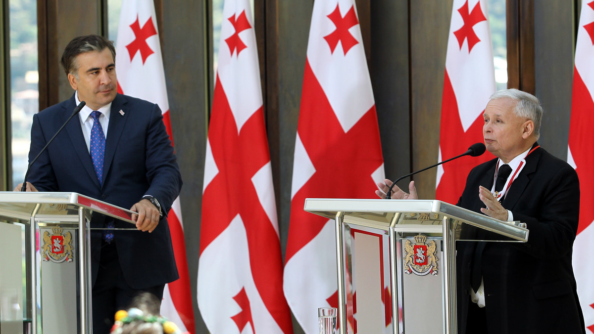 Jarosław Kaczyński spotkał się dziś w trakcie swojej wizyty w Gruzji z Micheilem Saakaszwilim. Z rąk prezydenta tego kraju otrzymał najwyższe odznaczenie państwowe - Order Zwycięstwa świętego Jerzego.