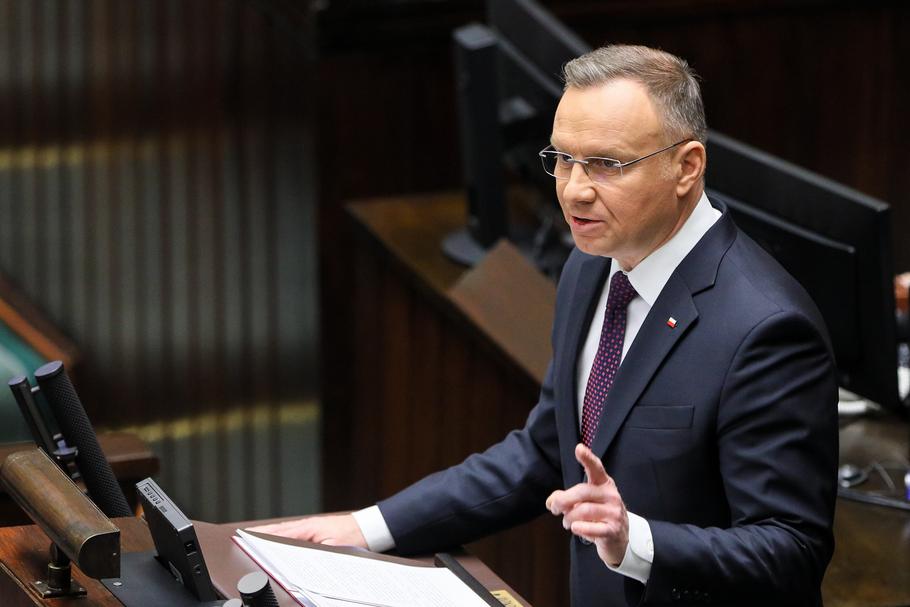 Prezydent Andrzej Duda przemawia podczas pierwszego posiedzenia Sejmu X kadencji. 13 listopada 2023 r.