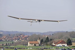 Kolejny lot słonecznego samolotu: Solar Impulse leci z Hiszpanii do Maroka