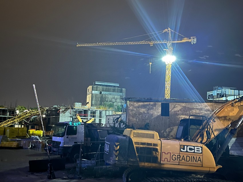 Pali kranovi na Novom Beogradu u Bloku 65