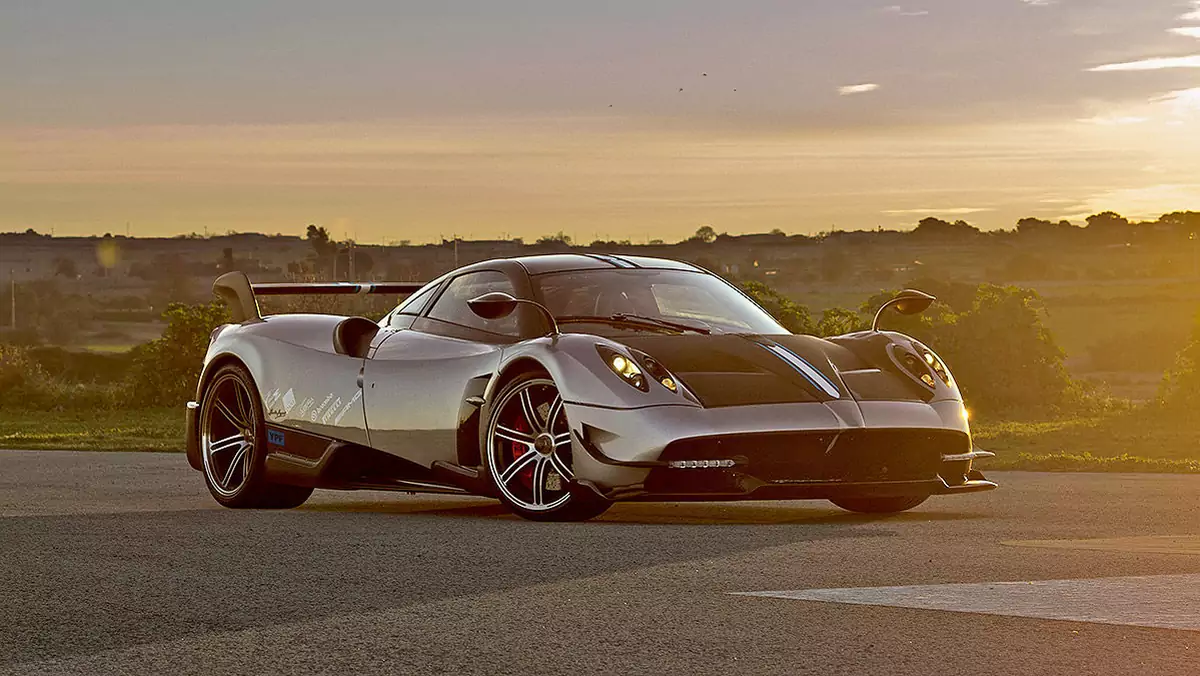 800 KM - Pagani Huayra