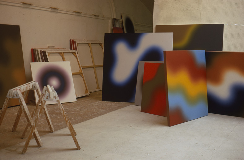 Wnętrze pracowni Wojciecha Fangora w Madison (1968).