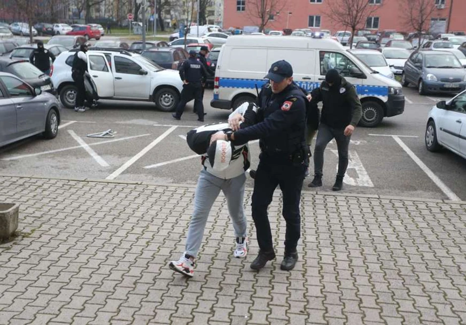 Akcija Kodeks privođenje dilera