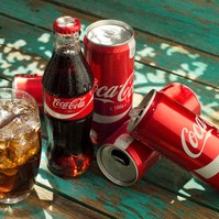 Reklám helyett segítség: a Coca-Cola a Magyar Vöröskeresztet támogatja