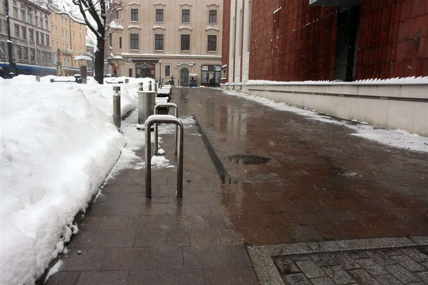 Odśnieżają tylko w centrum