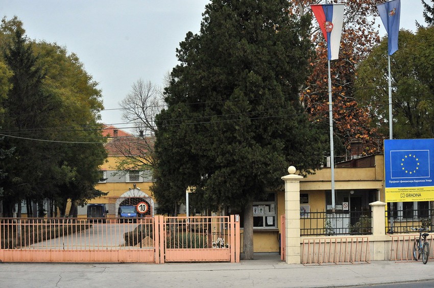 Zbog zahteva pljušte kazne i premeštenja: Ulaz u Kazneno-popravni zavod