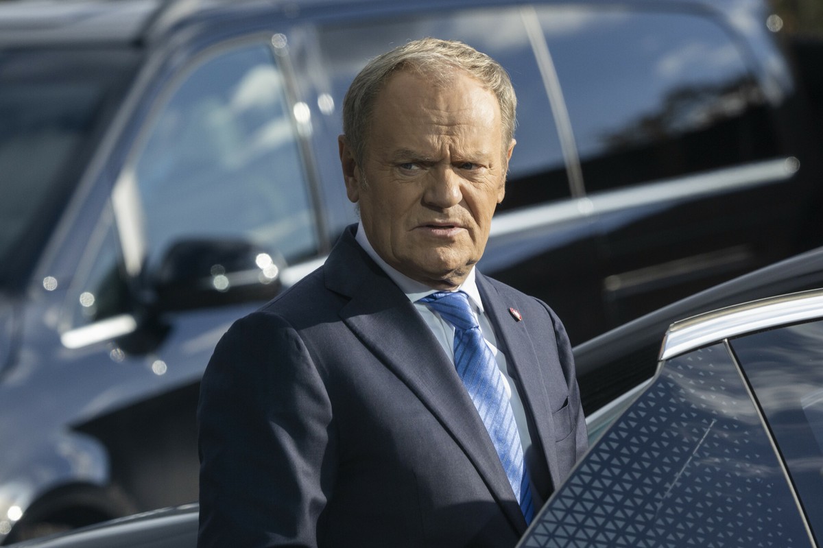 Dobre i złe wieści dla Donalda Tuska. Polacy ocenili premiera i rząd [SONDAŻ]