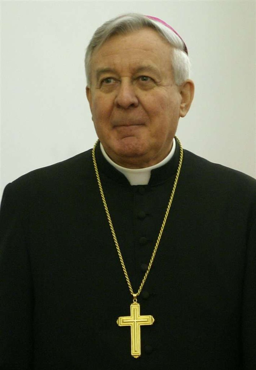 Abp. Paetz wraca do łask